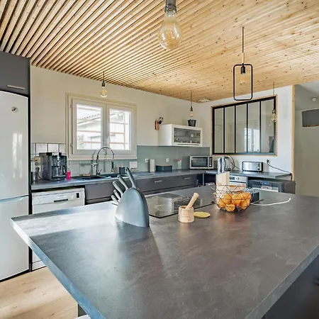 Holiday home In With Wifi